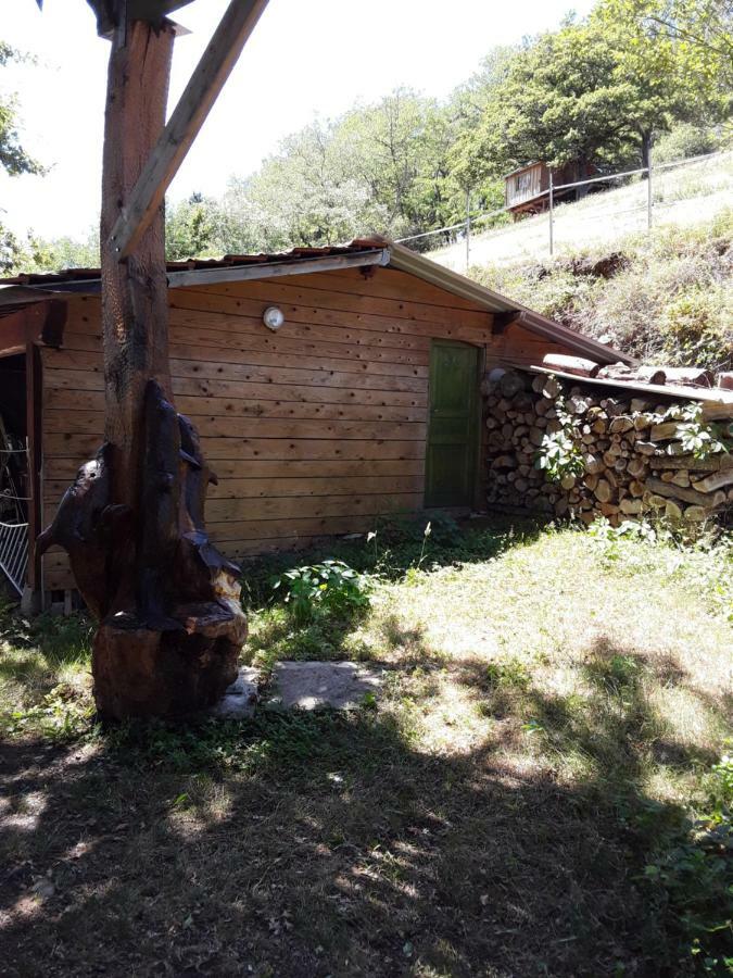 Village.Insolite Montagny-sur-Grosne Екстер'єр фото
