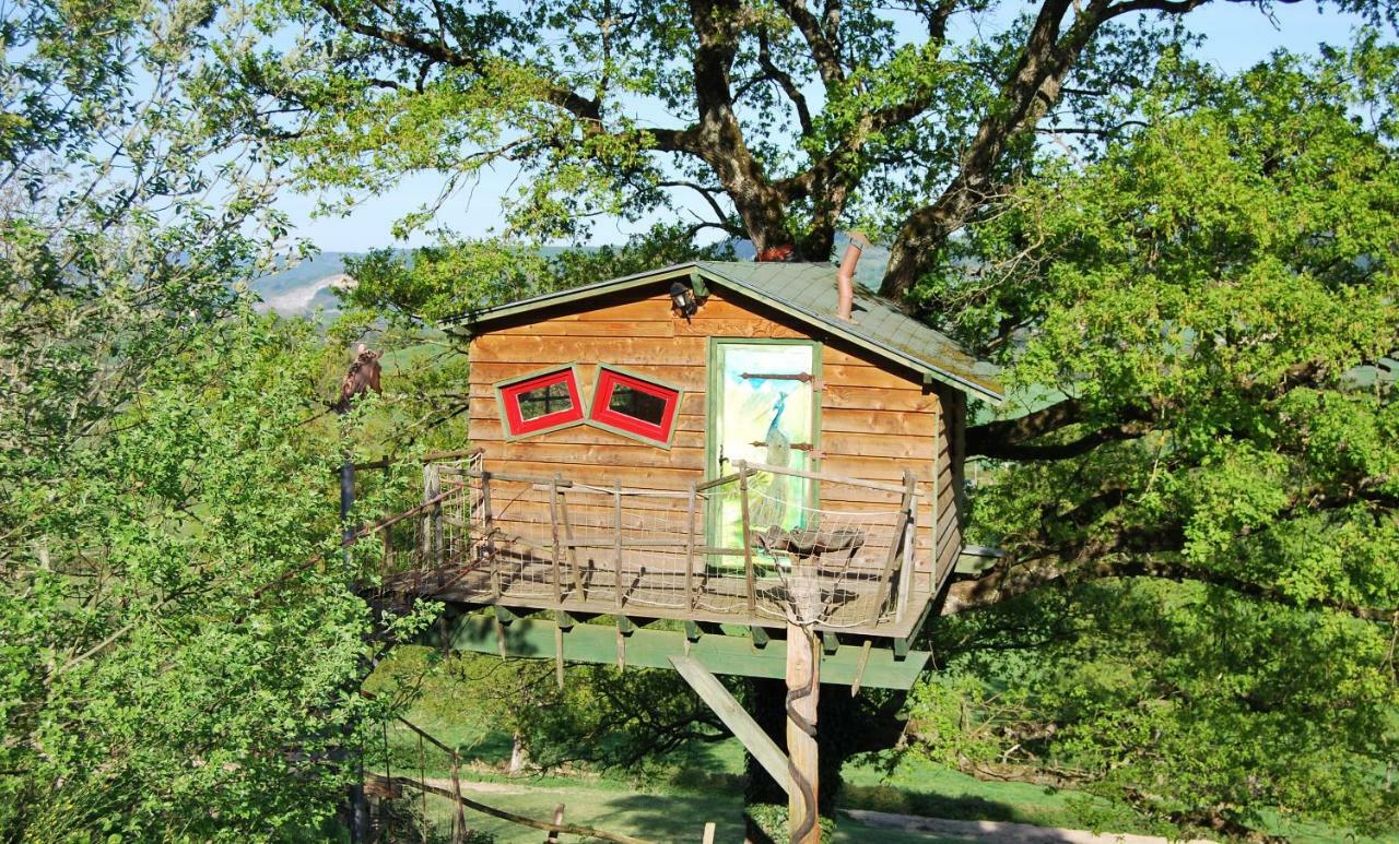 Village.Insolite Montagny-sur-Grosne Екстер'єр фото